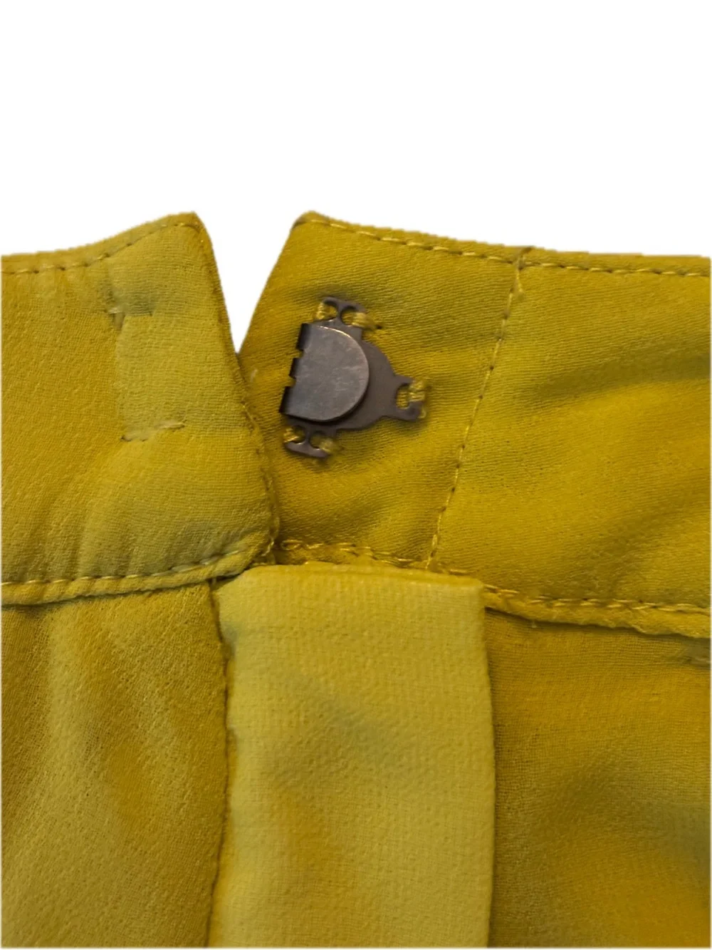 BCBGMaxAzria Bonita Lemongrass Pleated Midi Skirt